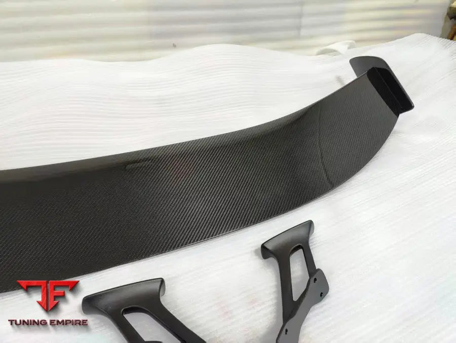 ASTON MARTIN VANTAGE F1 STYLE CARBON FIBER REAR SPOILER