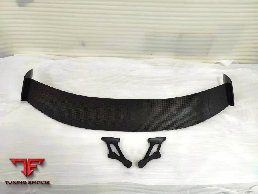 ASTON MARTIN VANTAGE F1 STYLE CARBON FIBER REAR SPOILER