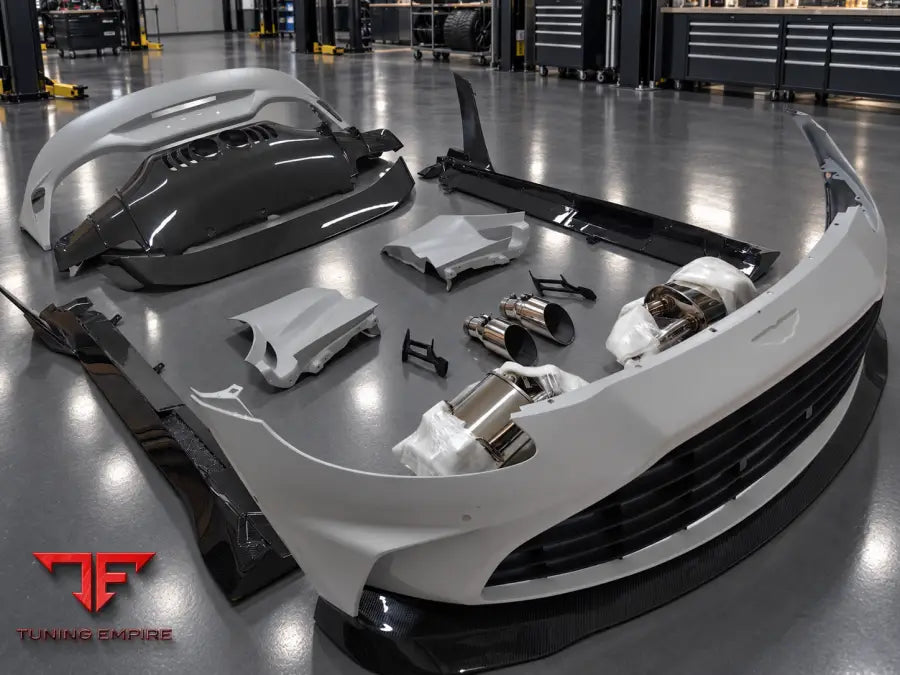 ASTON MARTIN VANTAGE V8 CARBON BODY KIT UPGRADE TO V12 LOOK 2018-2023