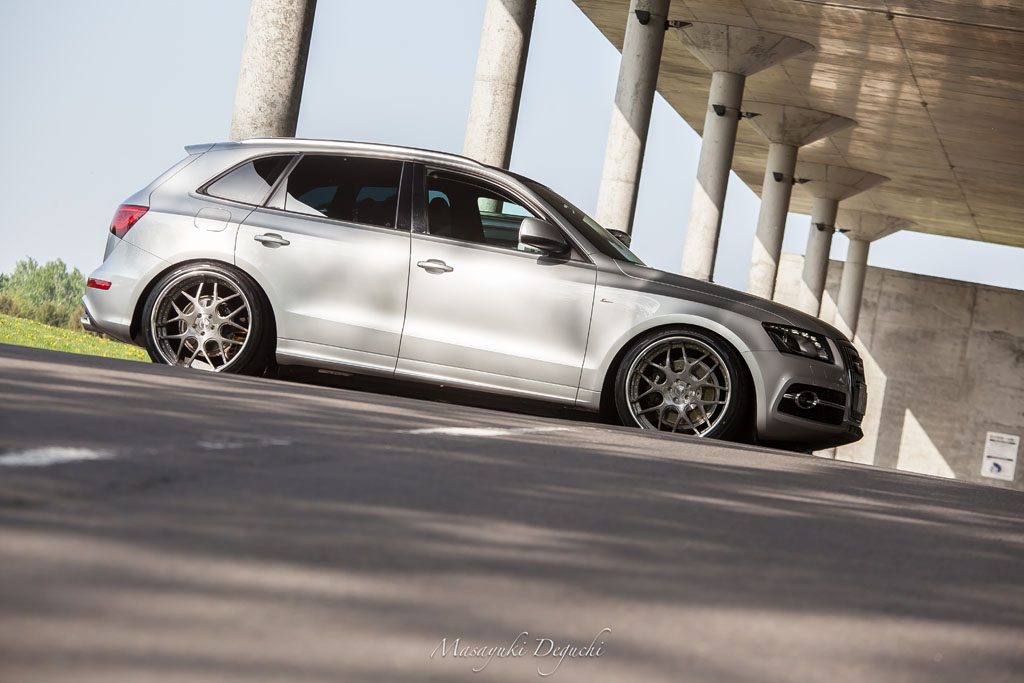 AUDI Q5 on custom forged wheels