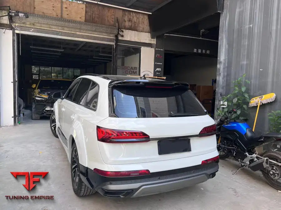 AUDI Q7 CARBON FIBER BODY KIT