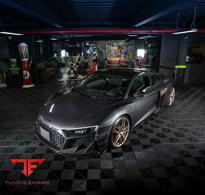 AUDI R8 CARBON FIBER AERODYNAMIC KIT