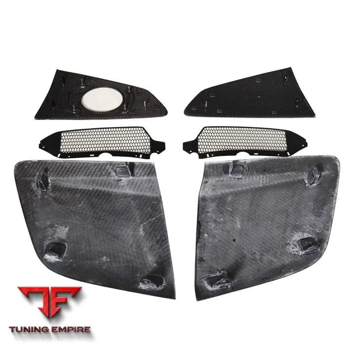 AUDI R8 CARBON FIBER AERODYNAMIC KIT