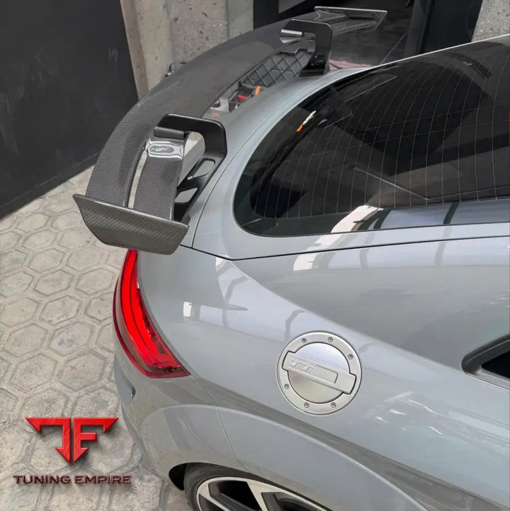AUDI R8 CARBON FIBER AERODYNAMIC KIT