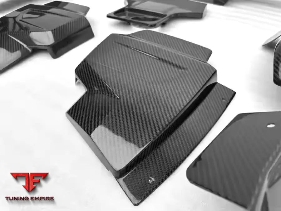 AUDI R8 CARBON FIBER BODY KIT