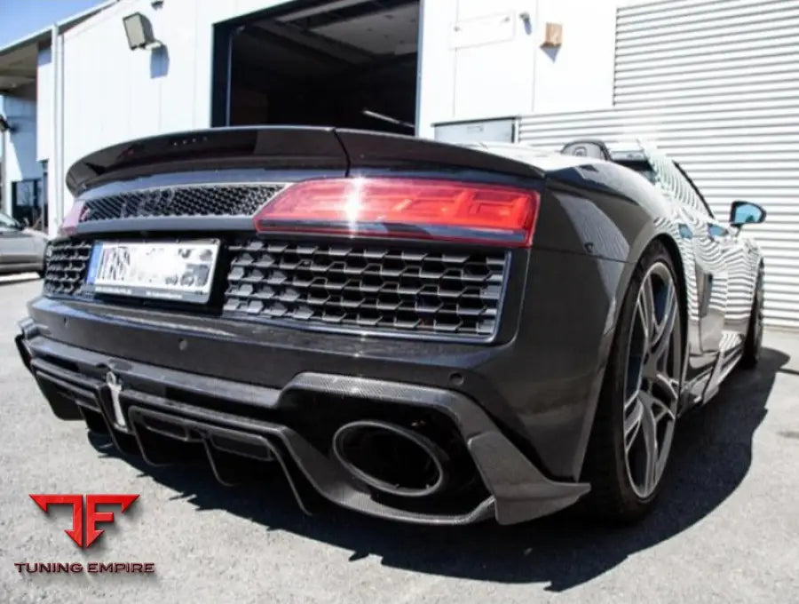 AUDI R8 CARBON FIBER BODY KIT 2017–2023
