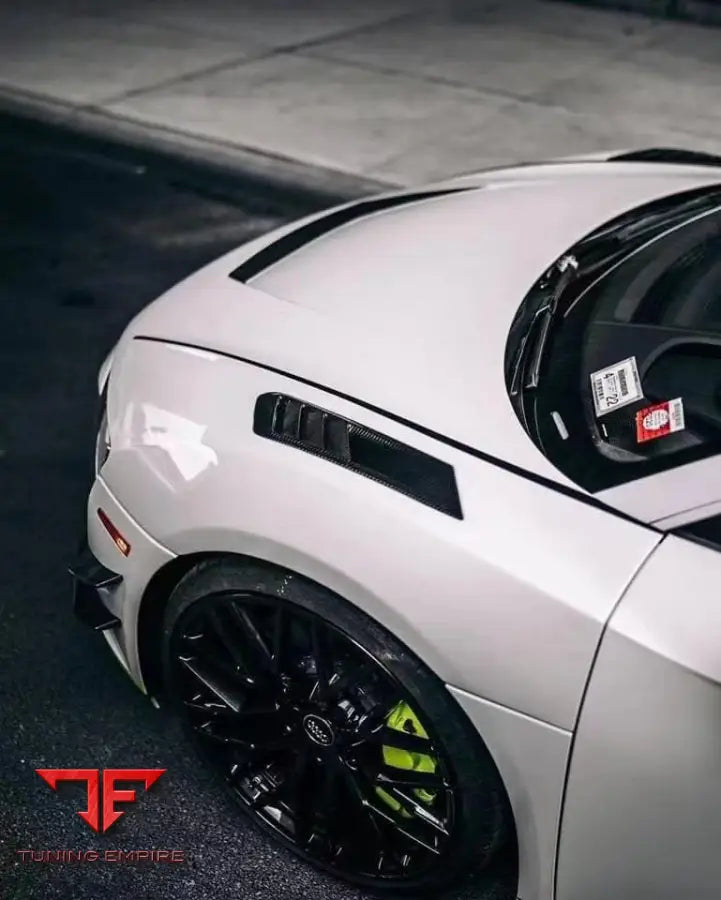 AUDI R8 CARBON FIBER FRONT BONNET HOOD