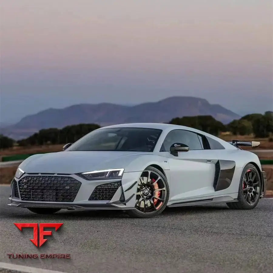 AUDI R8 CARBON FIBER PARTS