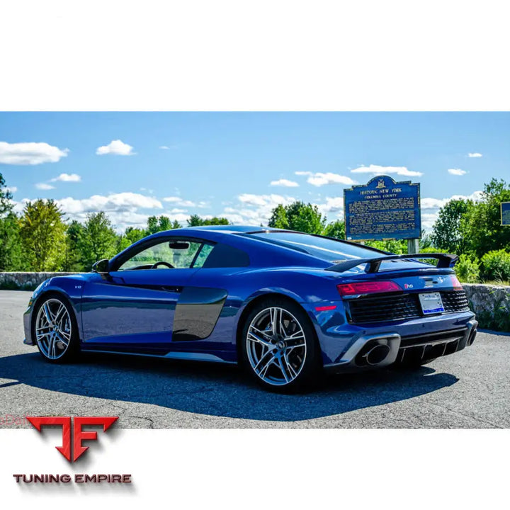 AUDI R8 CARBON FIBER PARTS