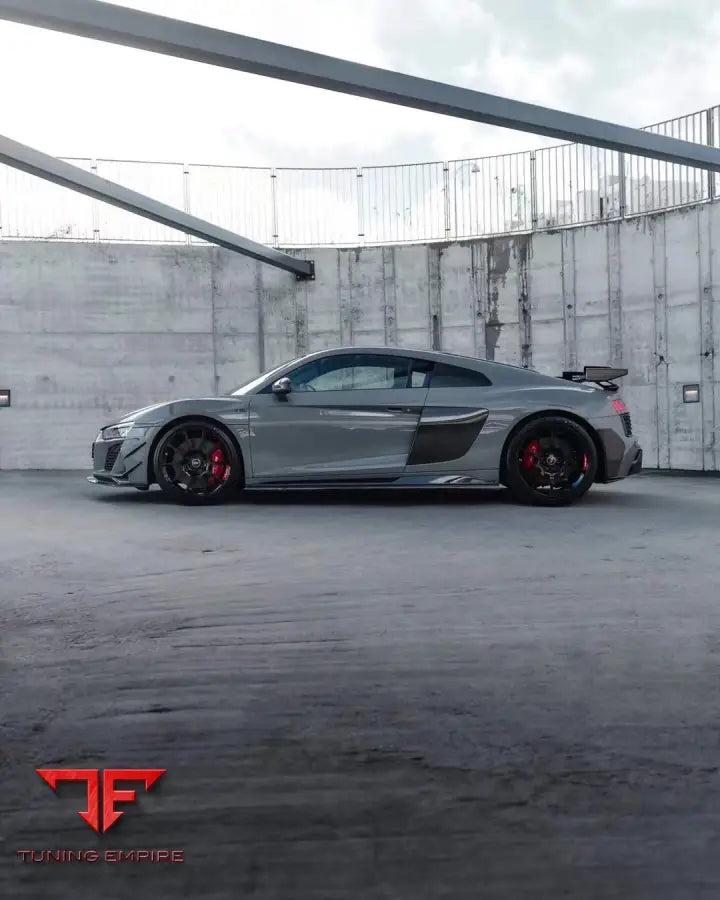 AUDI R8 CARBON FIBER PARTS