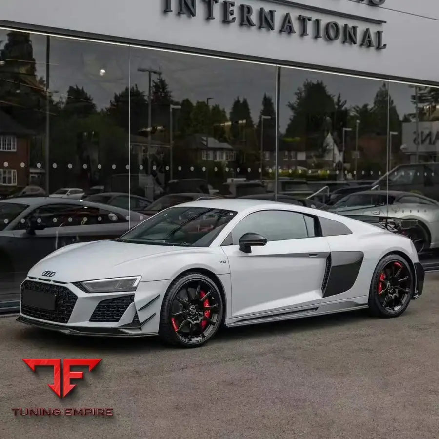 AUDI R8 CARBON FIBER PARTS