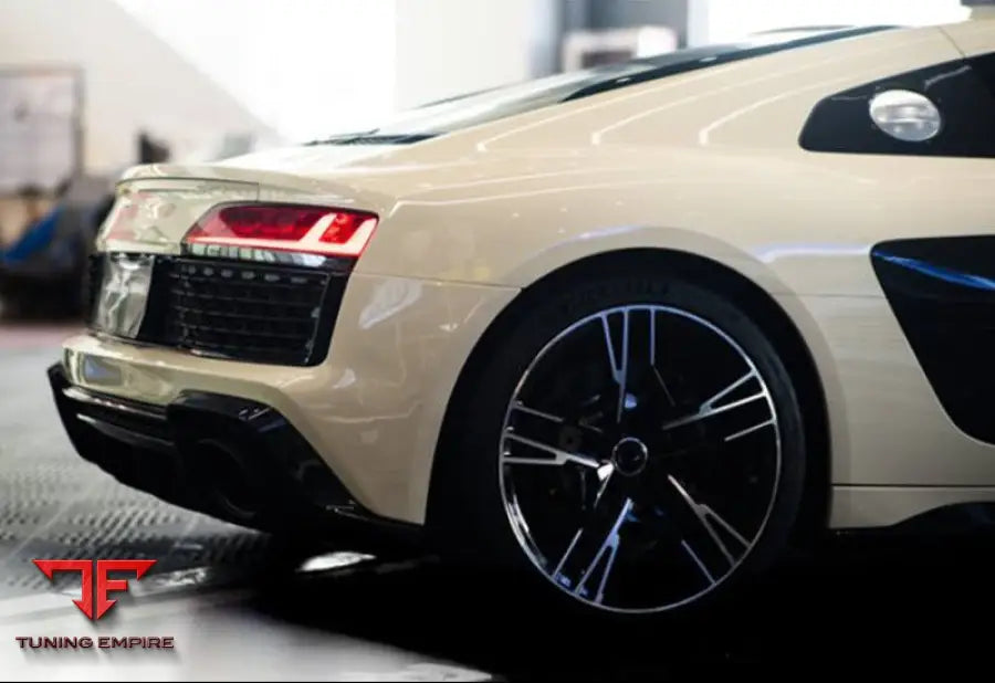 AUDI R8 NEW STYLE DRY CARBON FIBER AND FRONT LIP SPOILER SIDE SKIRT REAR DIFFUSER BODY KIT 2023
