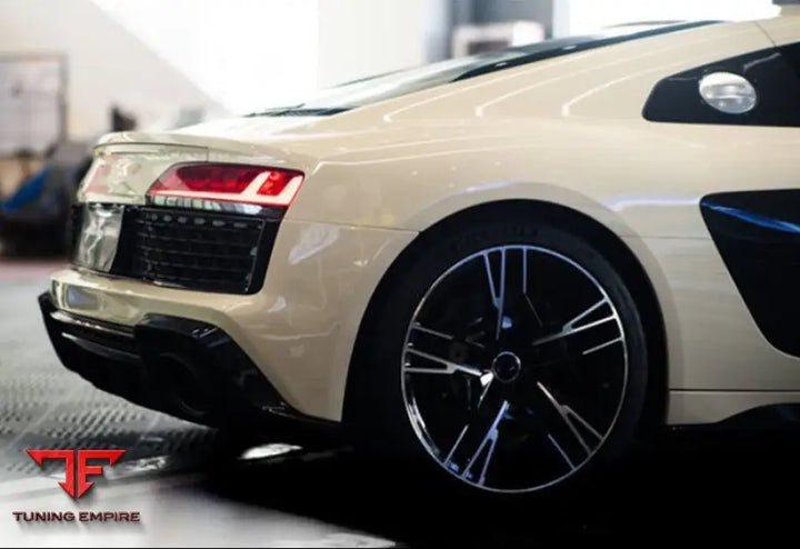 AUDI R8 NEW STYLE DRY CARBON FIBER AND FRONT LIP SPOILER SIDE SKIRT REAR DIFFUSER BODY KIT 2023