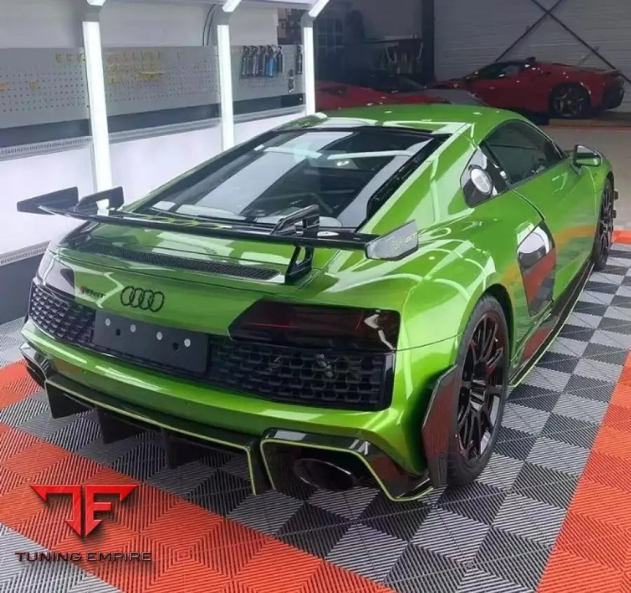 AUDI R8 V10 PERFORMANCE CARBON FIBER BODY KIT