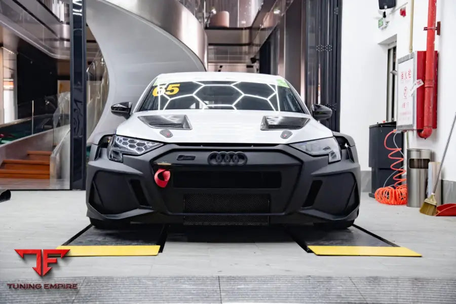 AUDI RS3 8Y CARBON FIBER BODY KIT