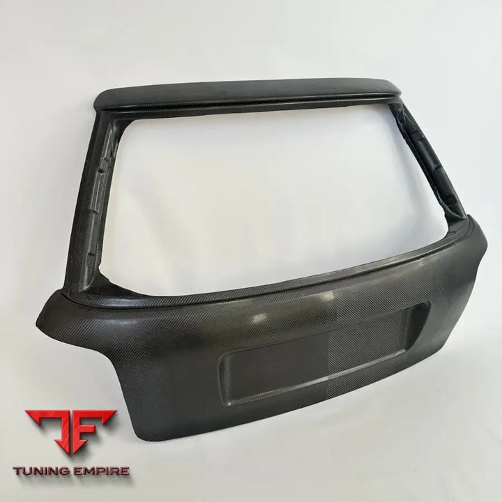 Audi RS4 B5 Avant carbon rear hatch, view 2