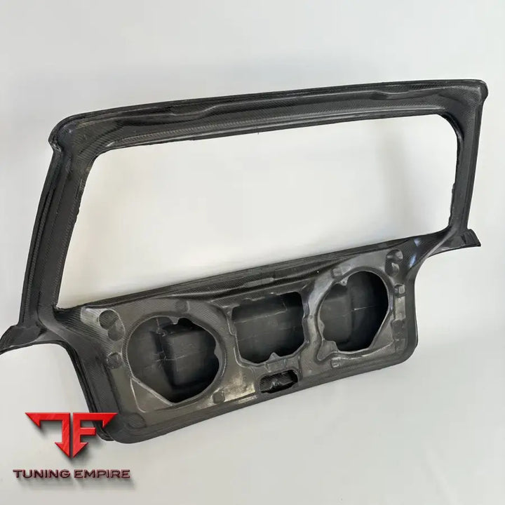 Audi RS4 B5 Avant carbon rear hatch, view 4