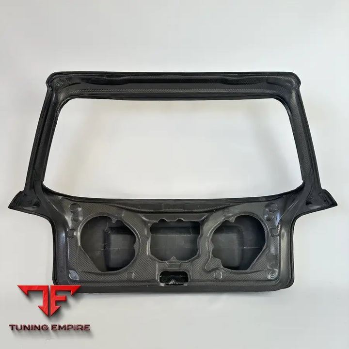 Audi RS4 B5 Avant carbon rear hatch, view 3