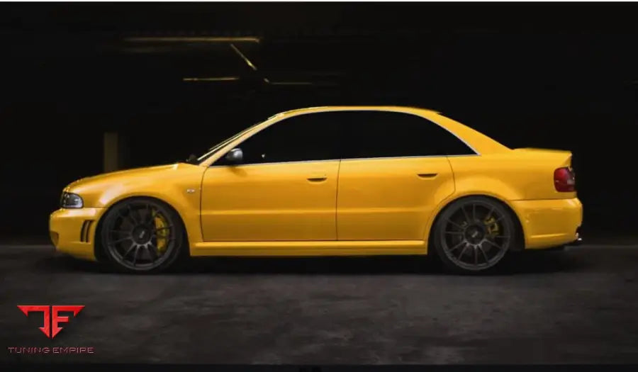Audi RS4 B5 carbon rear doors, view 1