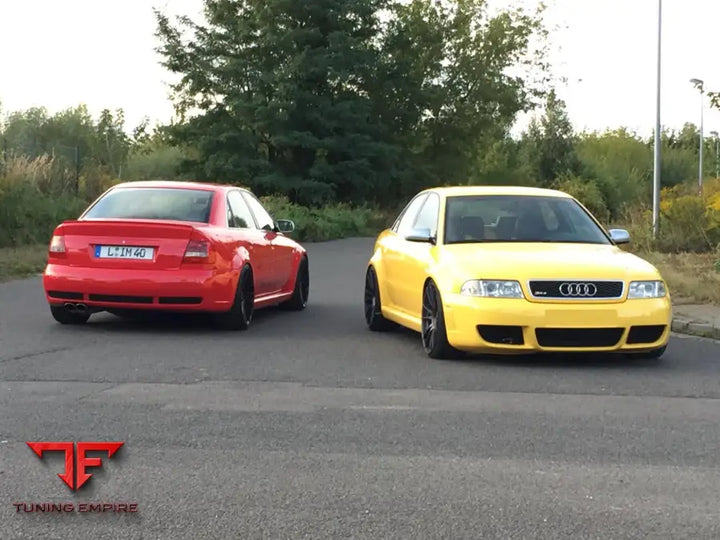 Audi RS4 B5 carbon rear quarter panels, view 1