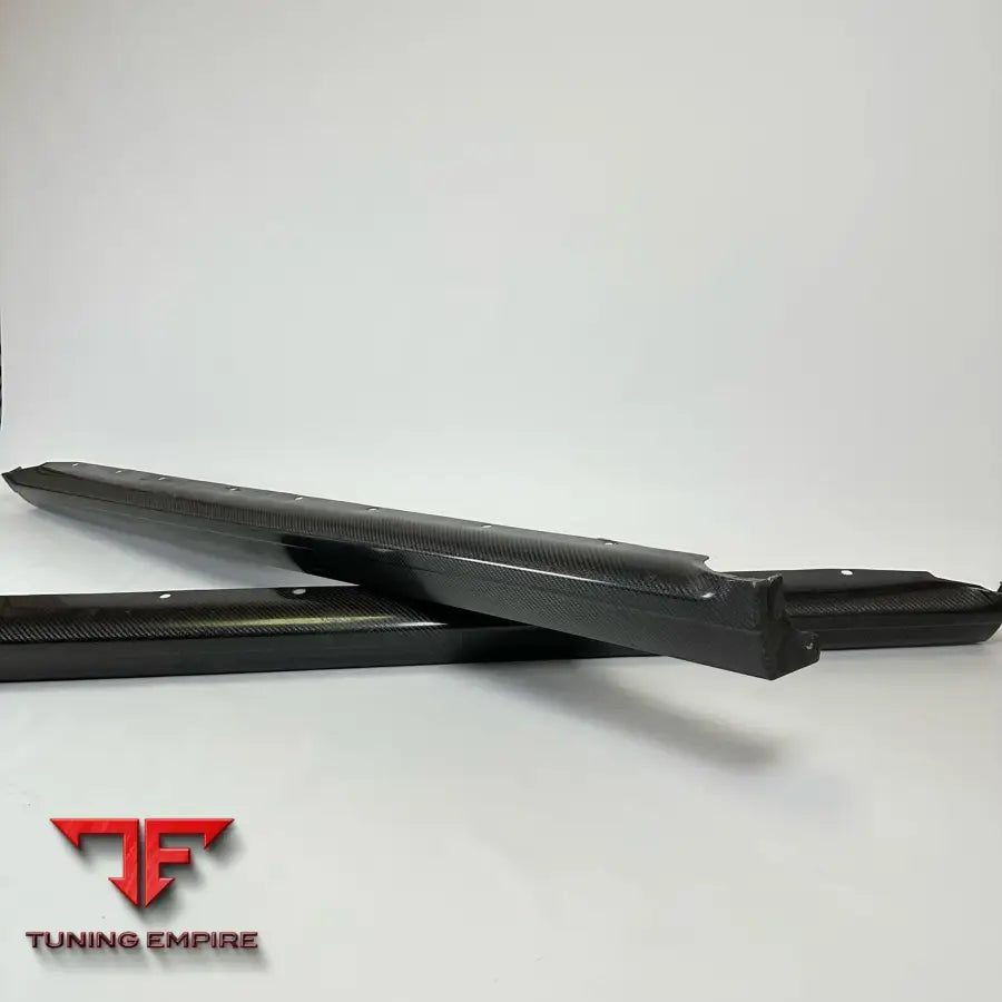 Audi RS4 B5 carbon side skirts, view 3