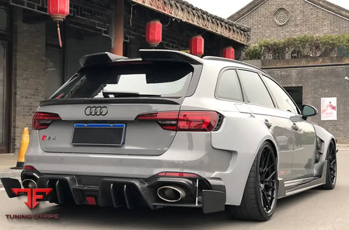 AUDI RS4 CARBON FIBER BODY KIT PARTS