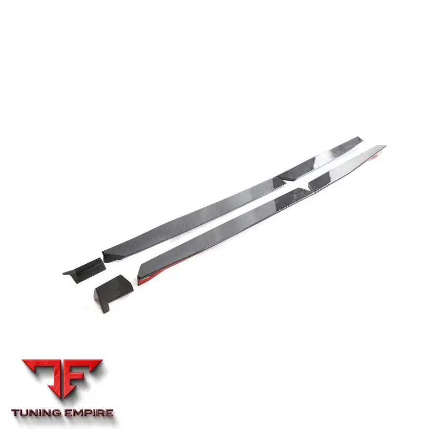 AUDI RSQ8 2020+ CARBON FIBRE SIDE SKIRTS - CT CARBON