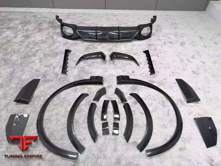 AUDI RSQ8 CARBON BODY KIT