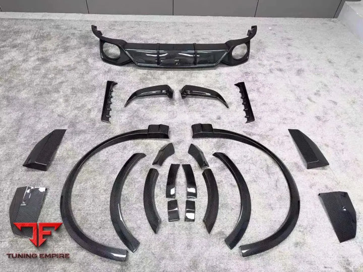 AUDI RSQ8 CARBON BODY KIT