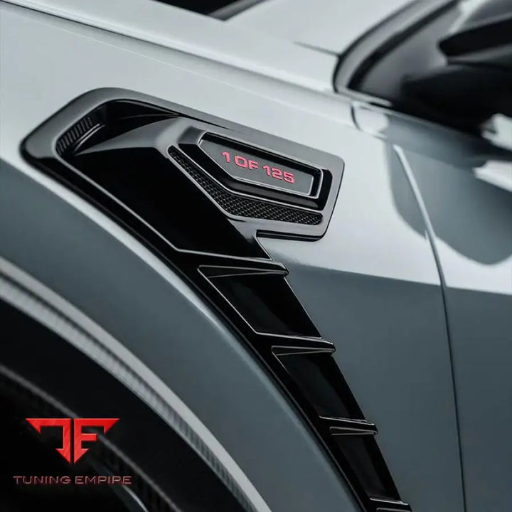 AUDI RSQ8 DRY CARBON FIBER BODY KIT 2025Y