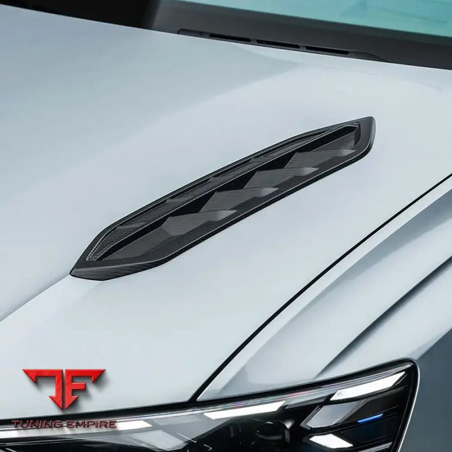 AUDI RSQ8 DRY CARBON FIBER BODY KIT 2025Y