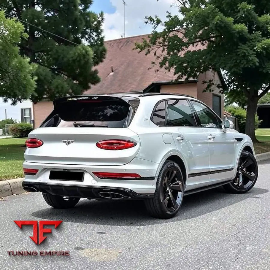 BENTLEY BENTAYGA V8S DRY CARBON FIBER BODY KIT 2024Y