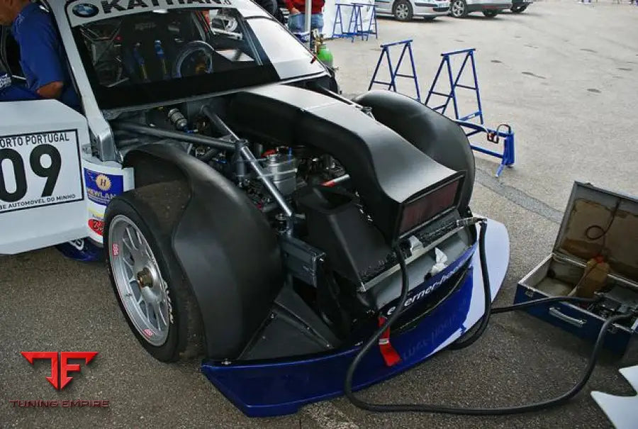 BMW 1 SERIES E82 RACING BODY KIT