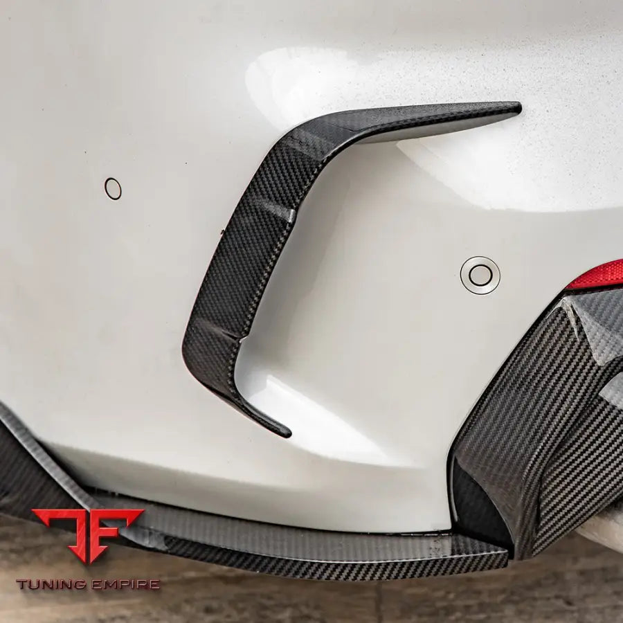 BMW 4 SERIES G22 FRONT BUMPER INSERT IN PREPREG CARBON FIBRE - Carbon Fibre Parts