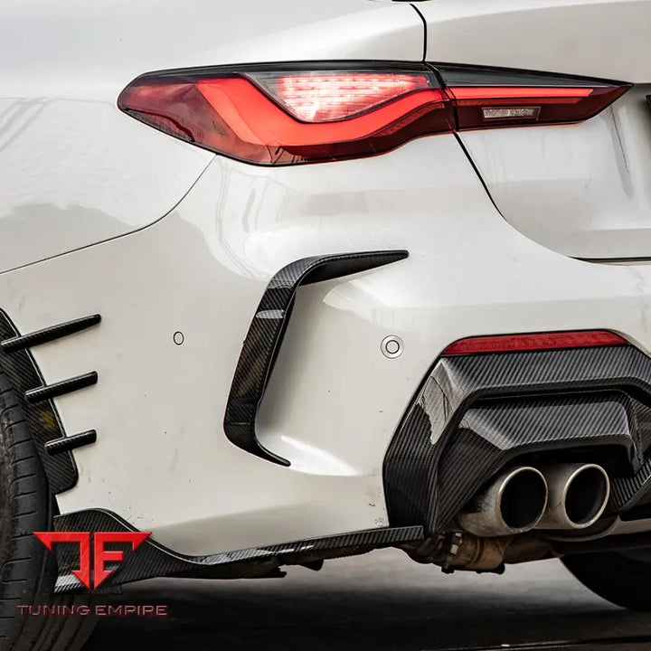 BMW 4 SERIES G22 FRONT BUMPER INSERT IN PREPREG CARBON FIBRE - Carbon Fibre Parts