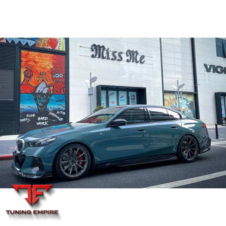 BMW 5 SERIES G60 CARBON FIBER SIDE SKIRTS