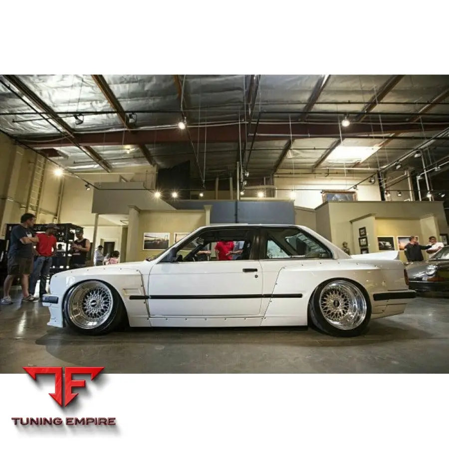 BMW E30 WIDE BODY KIT