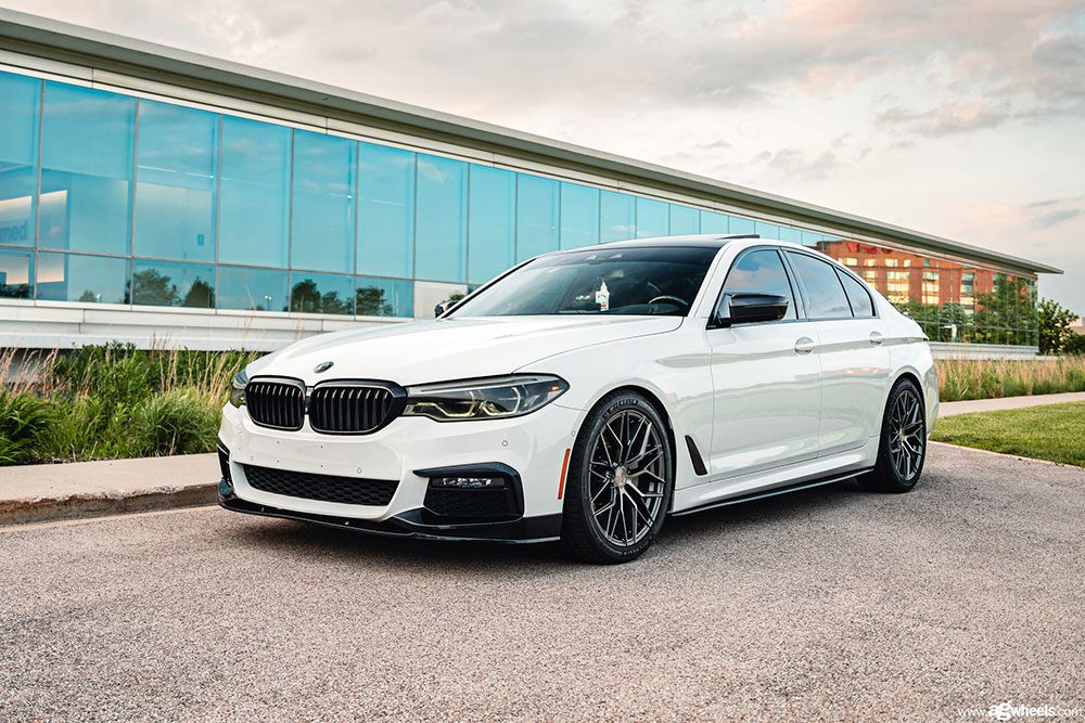 BMW G30 M550I on custom forged wheels