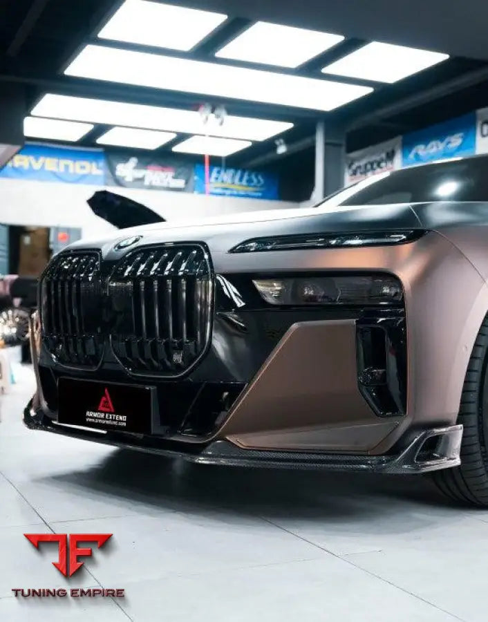 BMW i7 G70 AE front lip and splitters