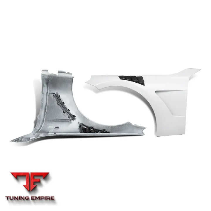 BMW M2 G87 SIDE FENDERS IN WHITE PRIMER FINISH - Carbon Fibre Parts