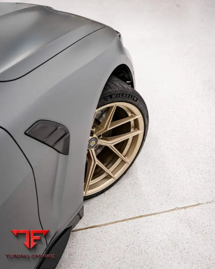 BMW M3CS M4CS AE Design carbon fenders