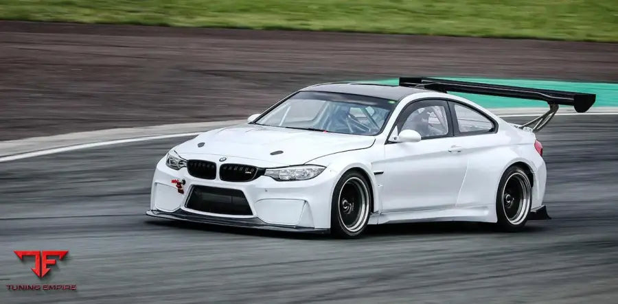 BMW M4 F82 RACING CARBON BODY KIT AND PARTS