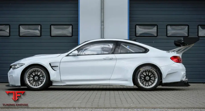 BMW M4 F82 RACING CARBON BODY KIT AND PARTS