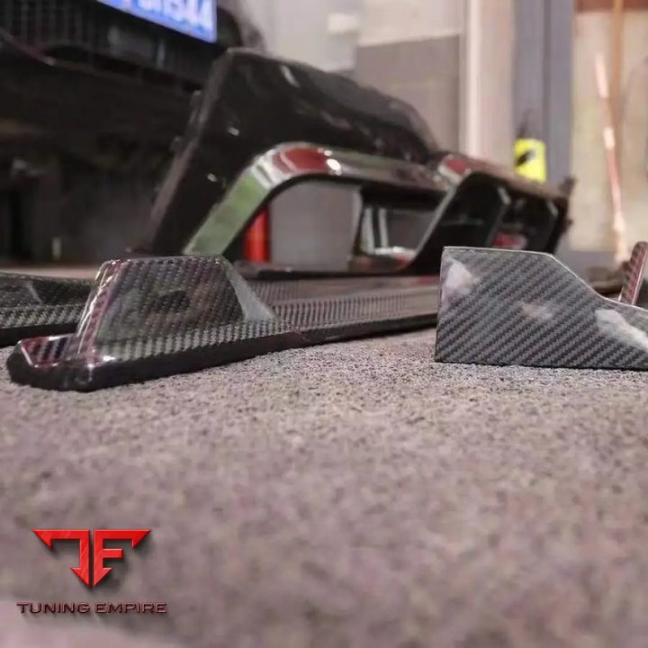 BMW M5 F90 CARBON FIBER PARTS 2018-2019Y