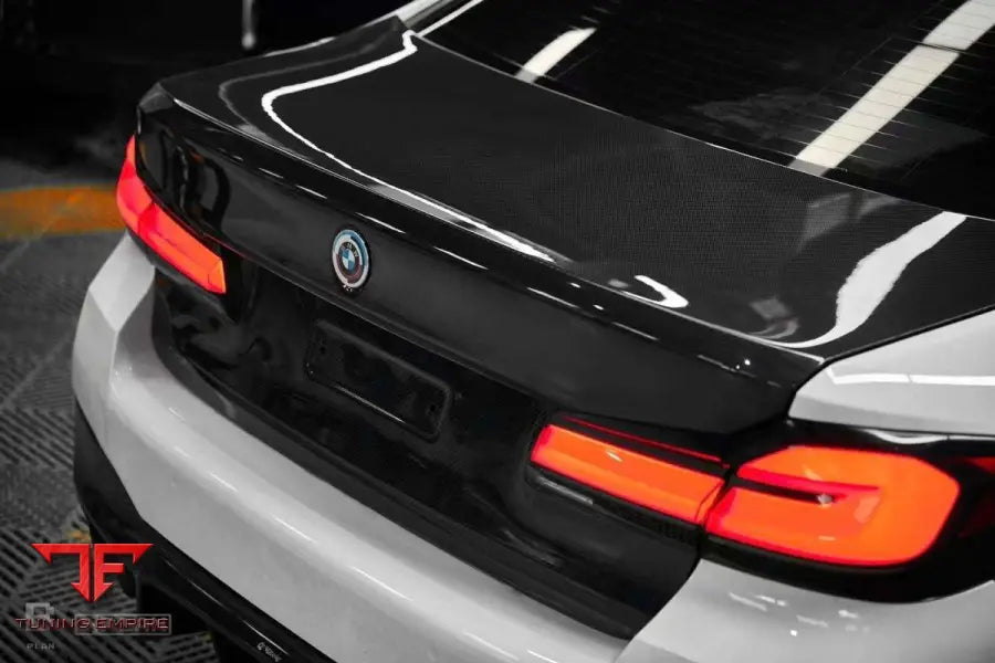 BMW M5 F90 AE trunk lid