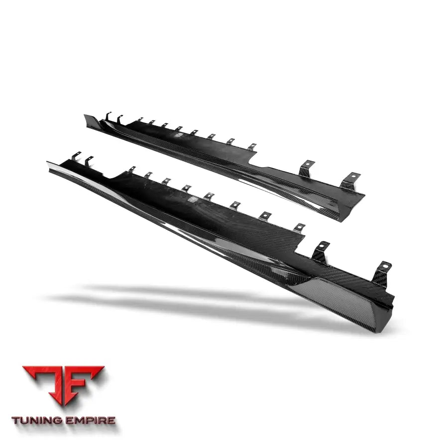 BMW M5 G90 CARBON FIBER SIDE SKIRTS