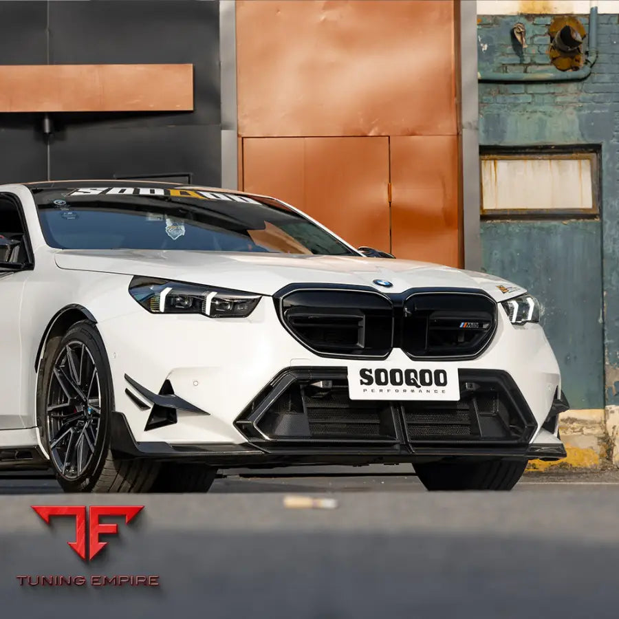 BMW M5 G90 FRONT LOWER GRILLE IN PREPREG CARBON FIBRE - Carbon Fibre Parts