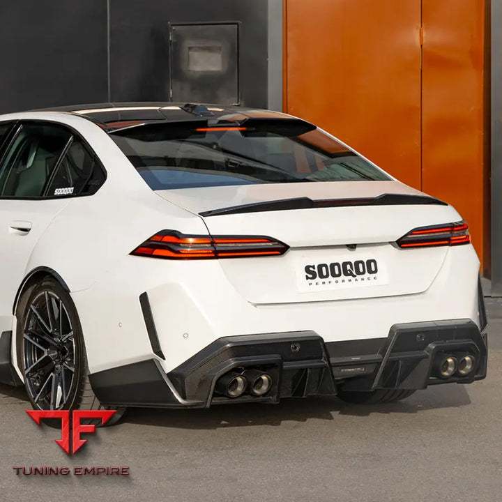 BMW M5 G90 REAR DIFFUSER IN PREPREG CARBON FIBRE (V2) - Carbon Fibre Parts