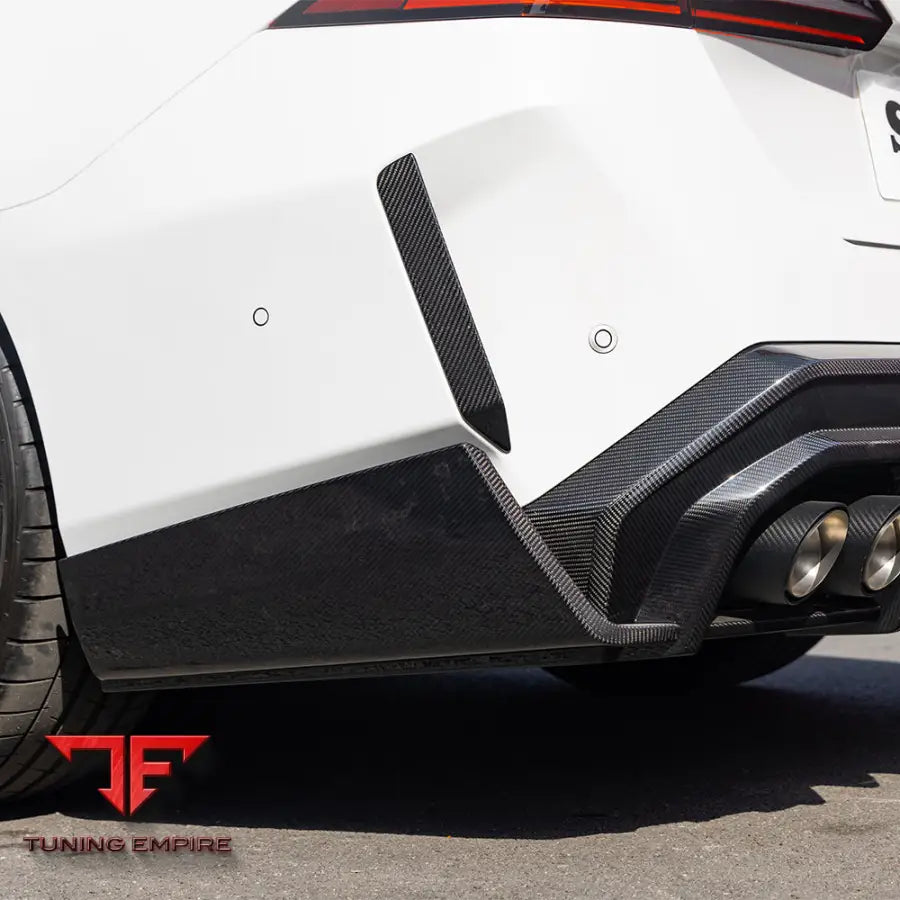 BMW M5 G90 REFLECTOR TRIMS IN PREPREG CARBON FIBRE - Carbon Fibre Parts