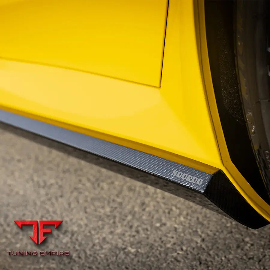 BMW M5 G90 SIDE SKIRT IN PREPREG CARBON FIBRE (V1) - Carbon Fibre Parts